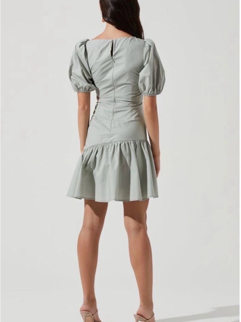 NWT ASTR Mayfair dress in dusty sage cutout puffy sleeve Medium - Picture 3 of 5